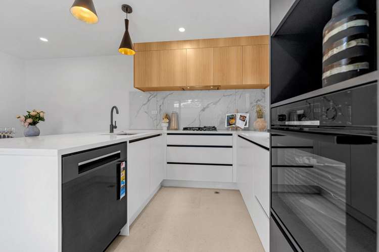 21B County Road Torbay_8