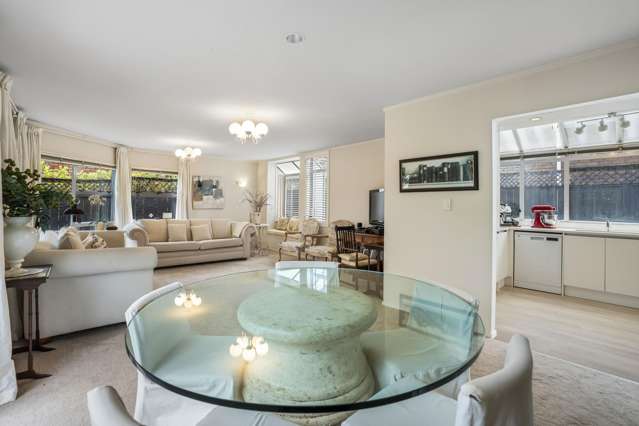 2/4 Elizabethan Gardens St Heliers_3