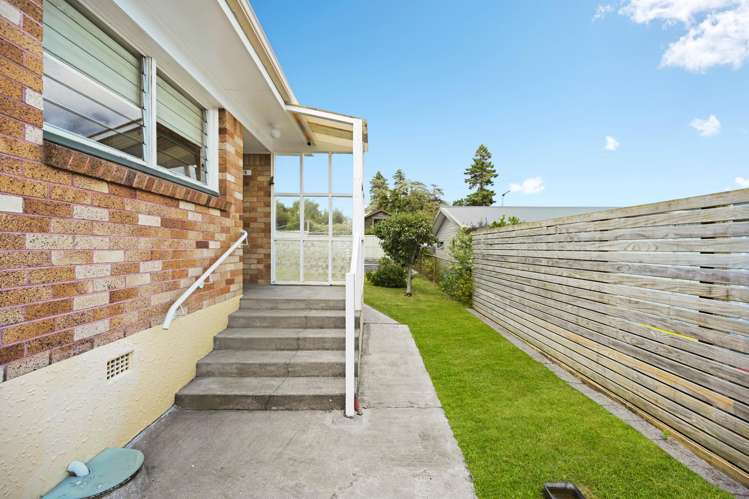 10 Johnsview Terrace Hillcrest_15