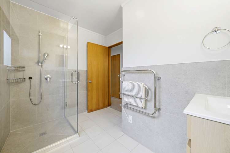 11 Highwood Grove Torbay_17