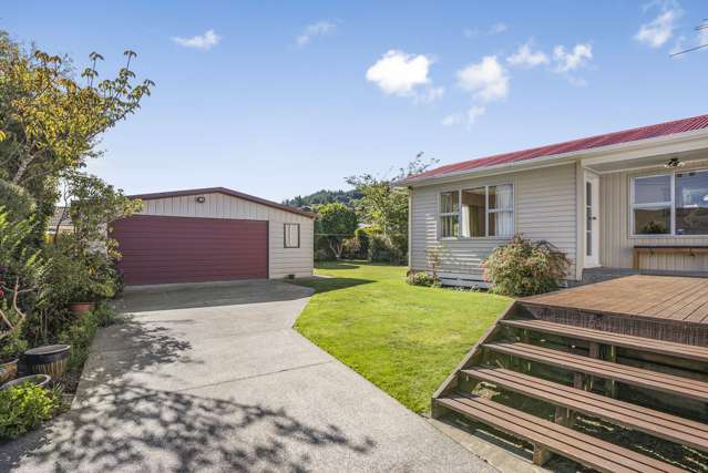 44 Russell Road Wainuiomata_3