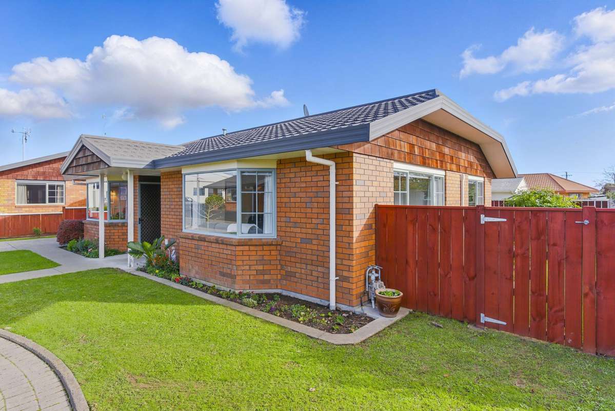 3 Surrey Lane_3
