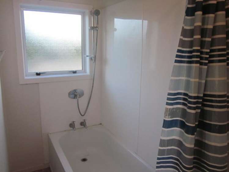 6 Cruickshank Crescent Meadowbank_10