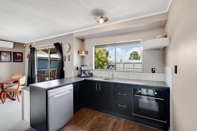 375 Cobham Drive Hillcrest_5