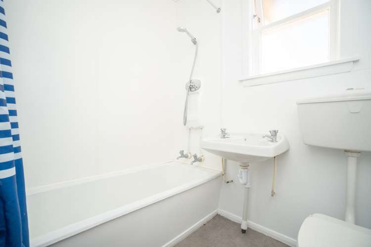 2/58 Weld Street Feilding_2
