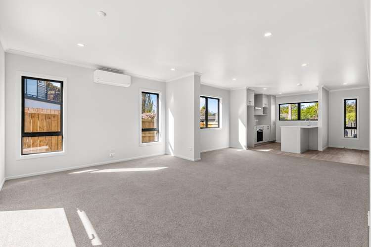 1 and 2/23 Wymer Terrace Chartwell_2
