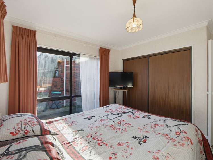 1/102 Lake Terrace Road Burwood_10