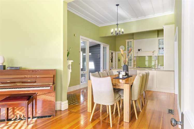 134 River Road Hamilton East_5