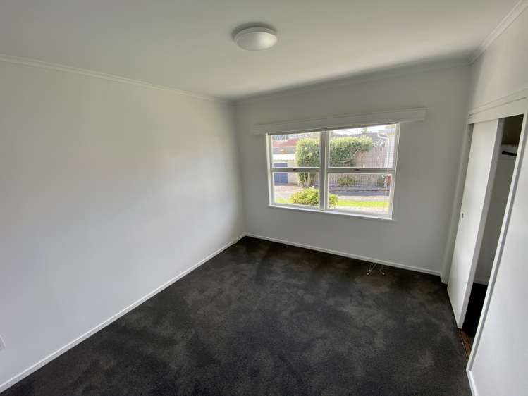 2/49 Shakespeare Road Milford_6