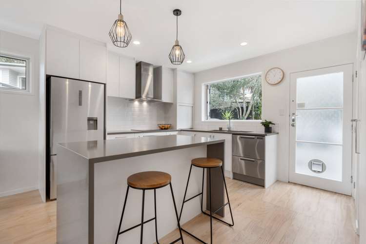 85 Vandeleur Avenue Birkdale_2