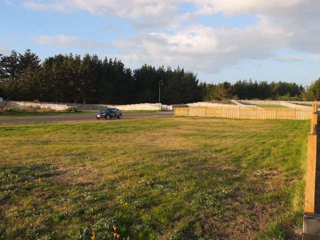 33 Barling Street Himatangi Beach_1