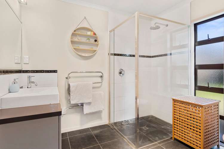 13 Pacific Park Way Papamoa_11