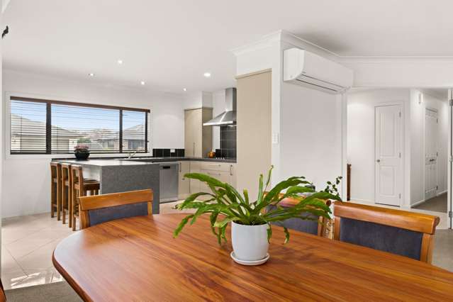 5 Lardon Place Frimley_4