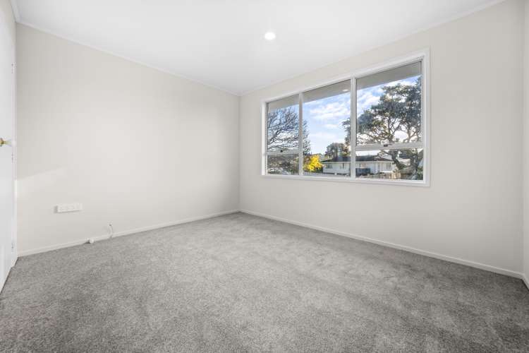 36 Frobisher Way Clendon Park_11