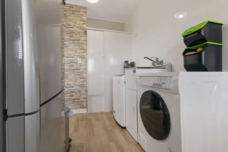 11b Wallace Crescent Glenholme_9