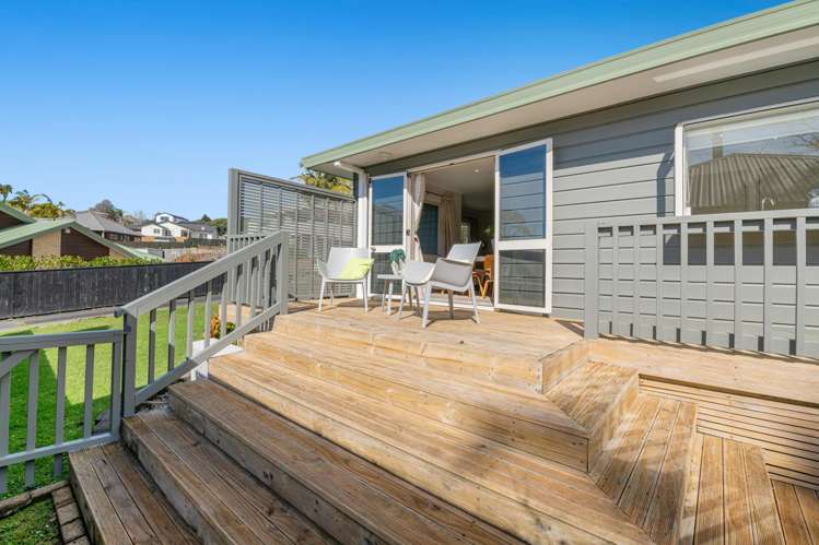 2/45 Unsworth Drive Unsworth Heights_12