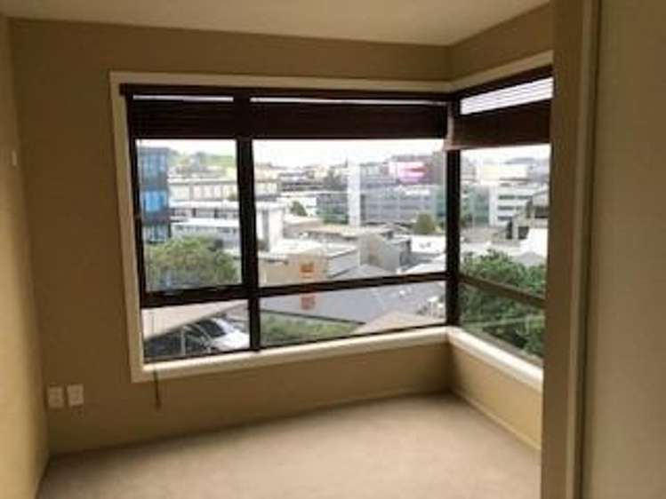 2d/27 George Street Newmarket_8