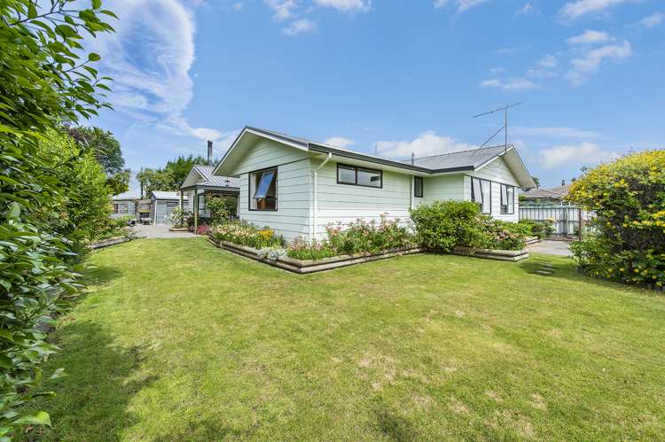 17 Gibson Drive Hornby_18