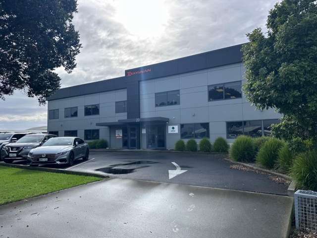 Level 1/20 Jean Batten Drive Mount Maunganui_1