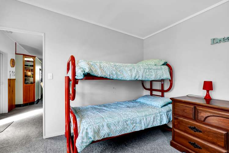 2 Hills Road Tongaporutu_20