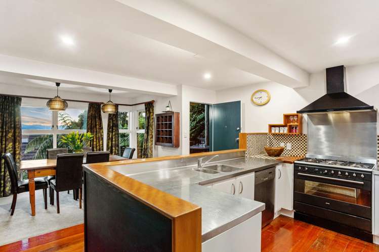 3A Whiorau Grove Lowry Bay_3