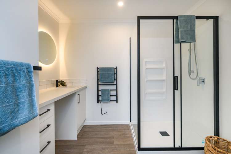 1b Hereford Street West End_14