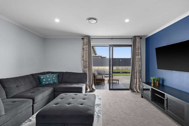 29 Hikawera Drive Frimley_13