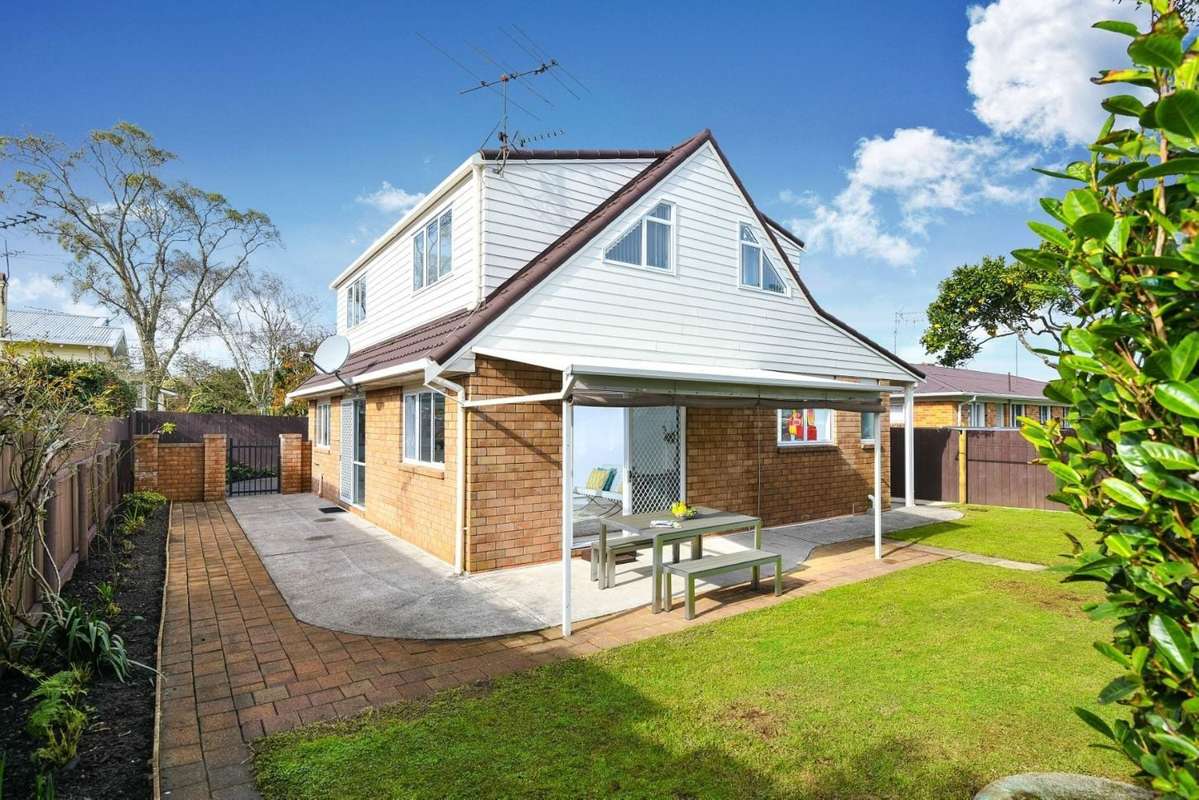 Spacious & Sunny 4-Bedroom Mount Eden Home！ 1