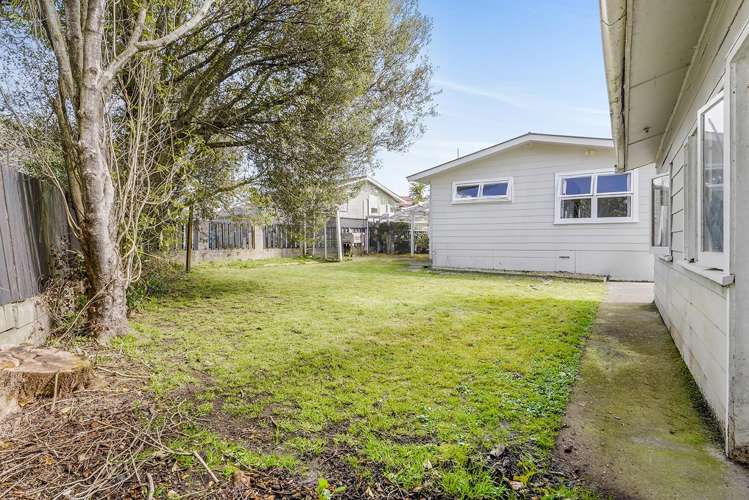 5 Hazelwood Avenue Dinsdale_13