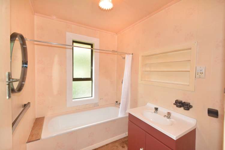 10 Riselaw Road Calton Hill_2