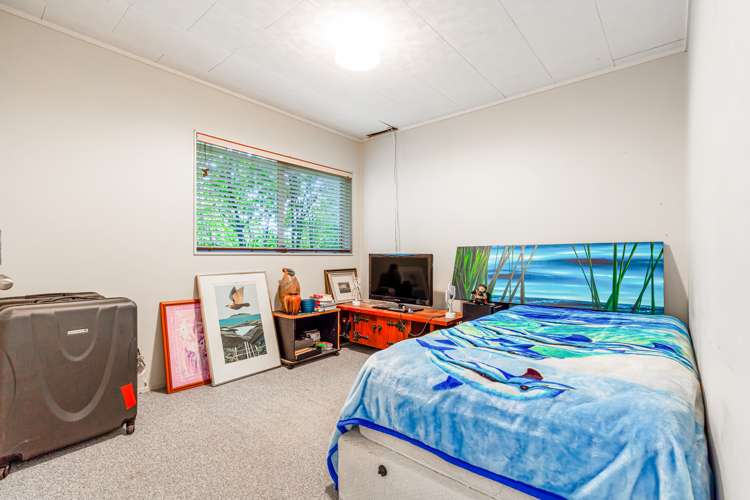21a Woodfern Crescent Titirangi_11