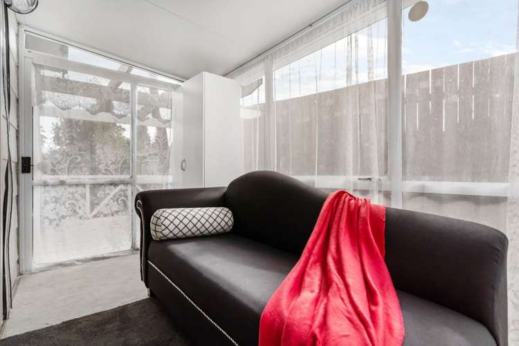 2/15 Alma Crescent Papakura_16