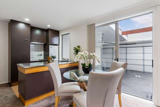 16/3 Wagener Place Mount Albert_4