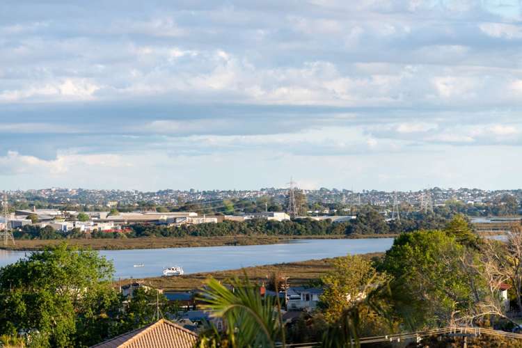 2/11 Jaemont Avenue Te Atatu South_30