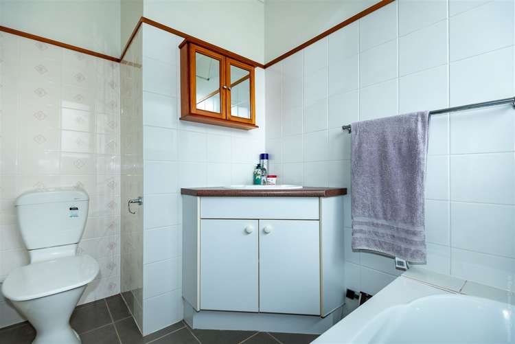 542 Worcester Street Linwood_8