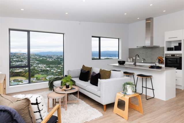 Move In Ready, Crafted Home, Sun, Views & Solar.