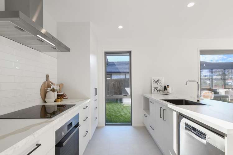 244B Vaughan Road Owhata_1