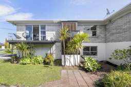 Act Fast: Dream Family Home in Hauraki Awaits!