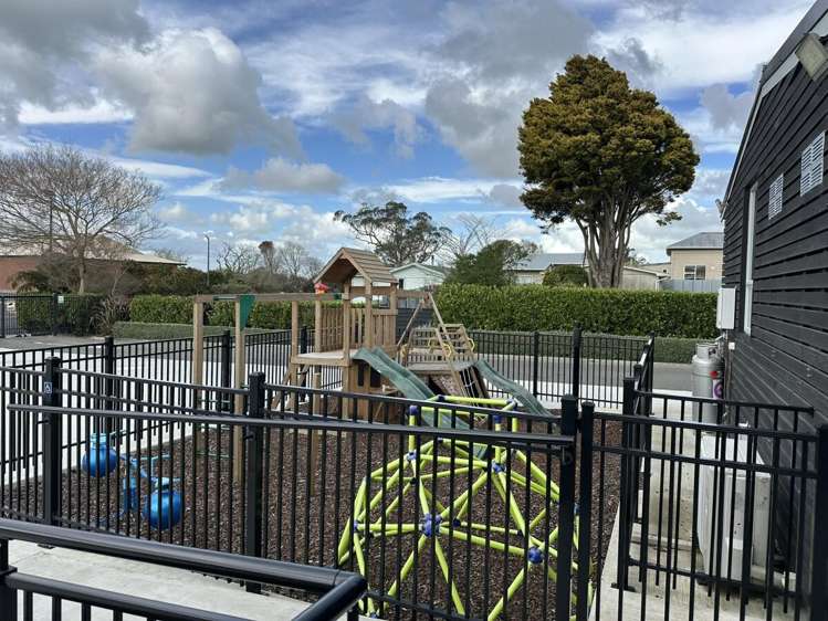 100 Glover Road Hawera_17