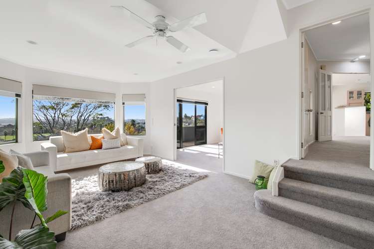 10 Goldfinch Rise | Unsworth Heights | North Shore City | Houses for