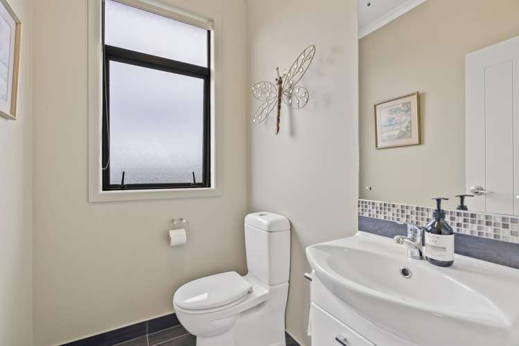 16 Fred Carr Place One Tree Point_20