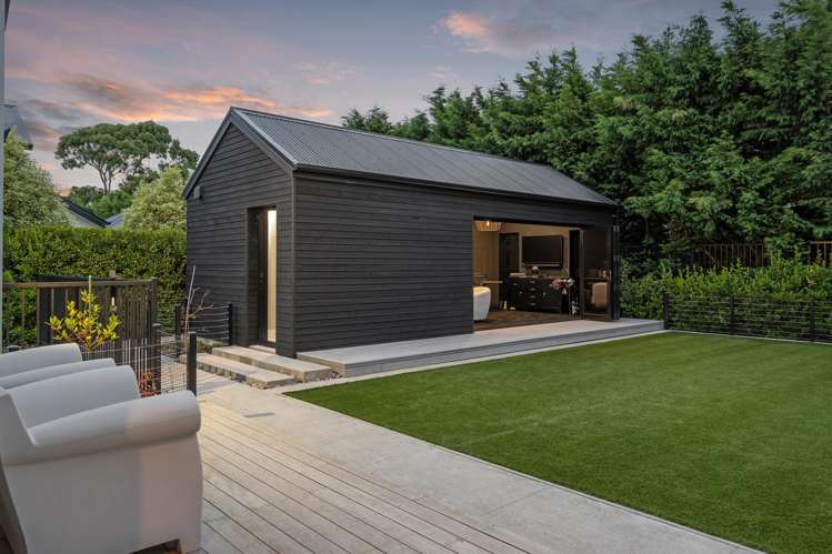 29 Carnaveron Drive Lincoln_5