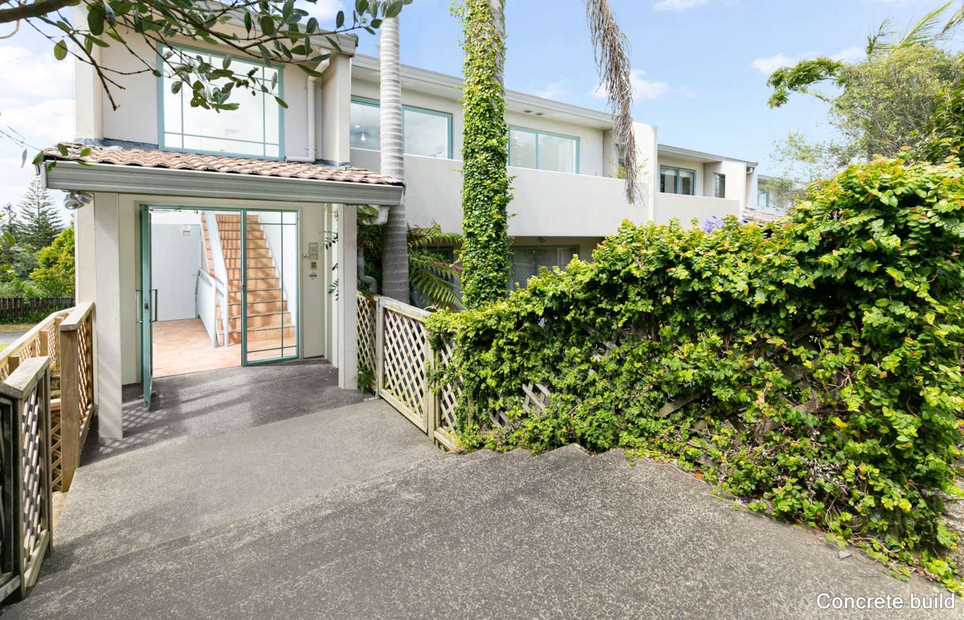 2D/221 Sunset Road Sunnynook_0