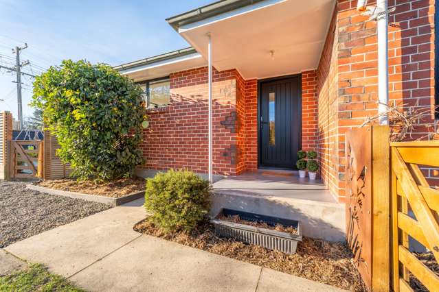Effortless Living in a Sought After Location