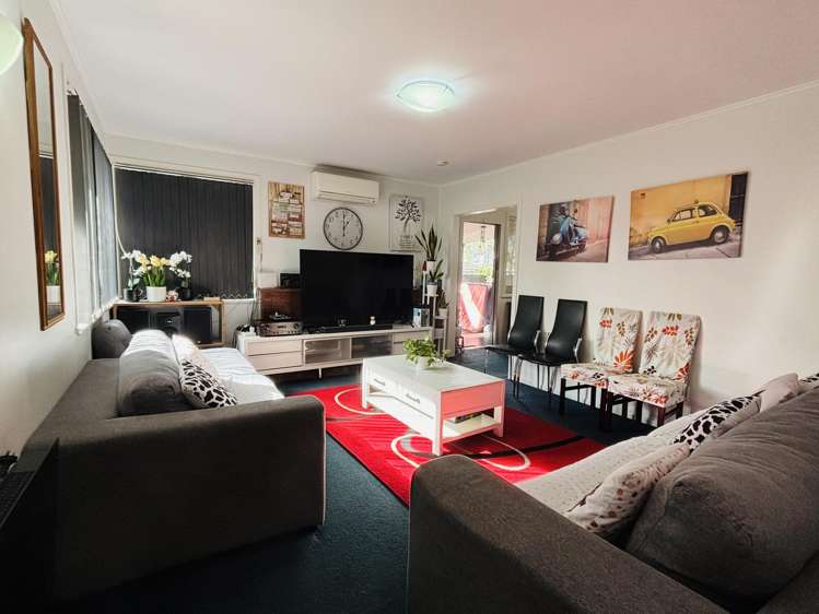 1/10 Chartwell Ave Glenfield_5