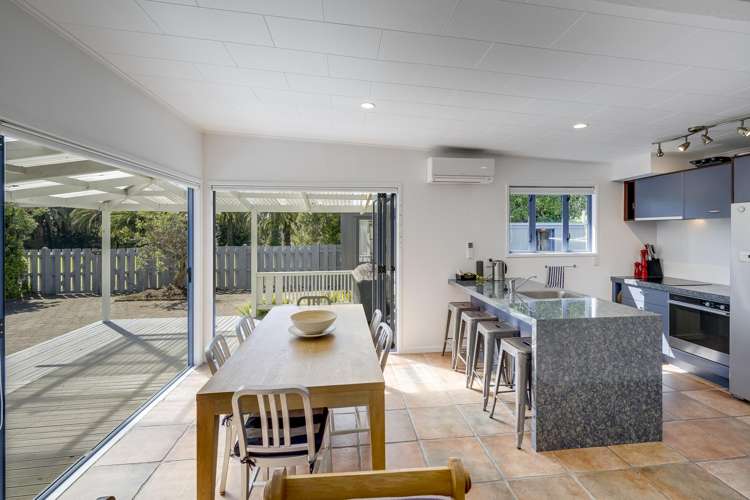 33 and 35 Airini Road Waimarama_10