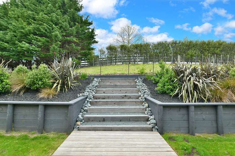 25 Hobbs Road Matakatia_27