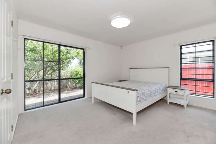 10 Midvale Place Pakuranga Heights_11