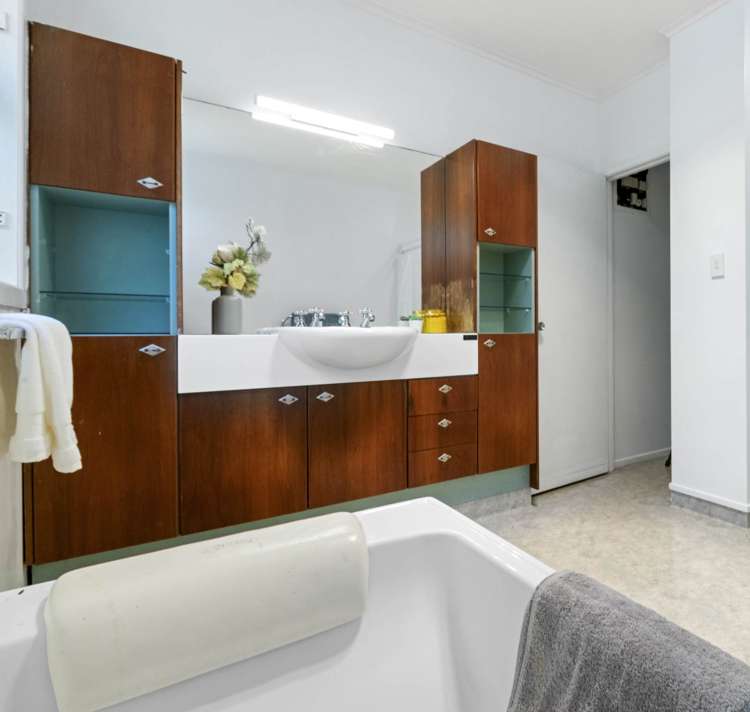 2/1c Bank Street Hillcrest_10