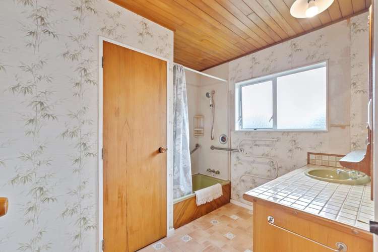 2/21 Rollerson Street Papakura_11